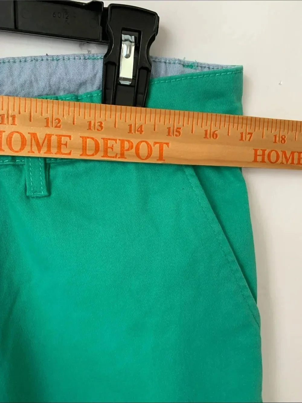 Berkley Jensen Men's Green Classic Chino Shorts Size 34